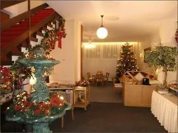 فندق Tagungshaus Tiergarten 3*